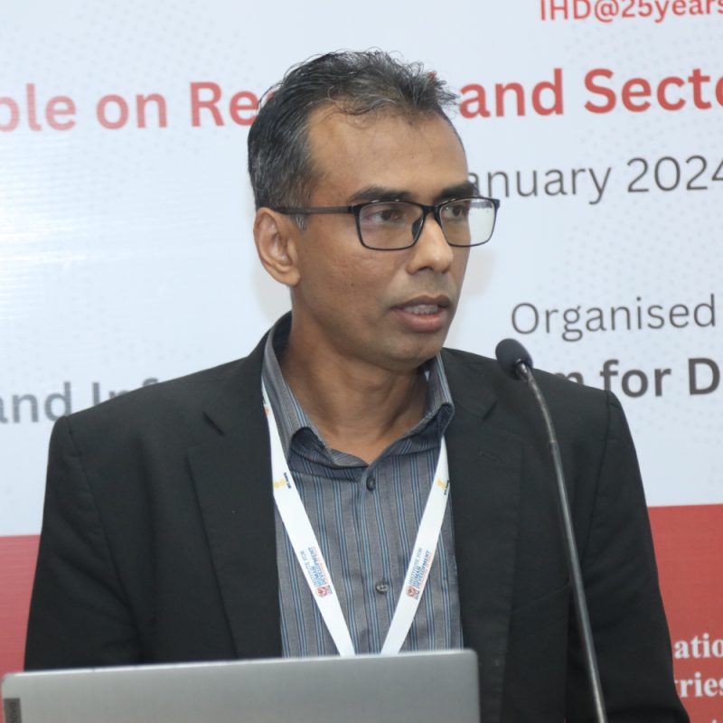 Manoj-Thibbotuwawa-1x1